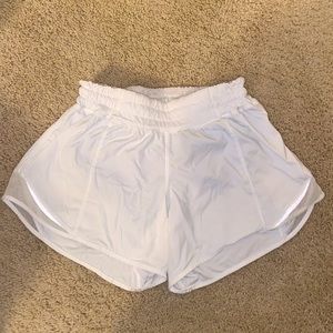 Hotty hot lululemon shorts white size 2 tall